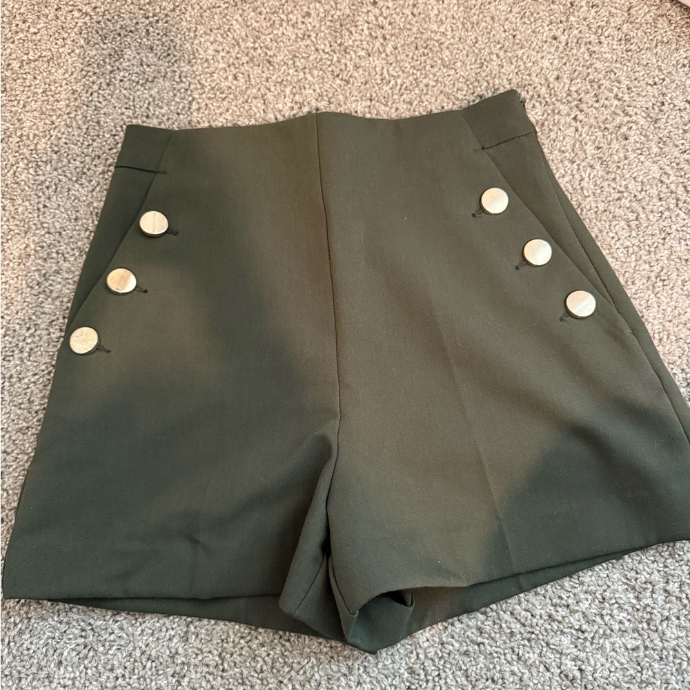 High-Waist Olive Green Button Accent Women's Shorts